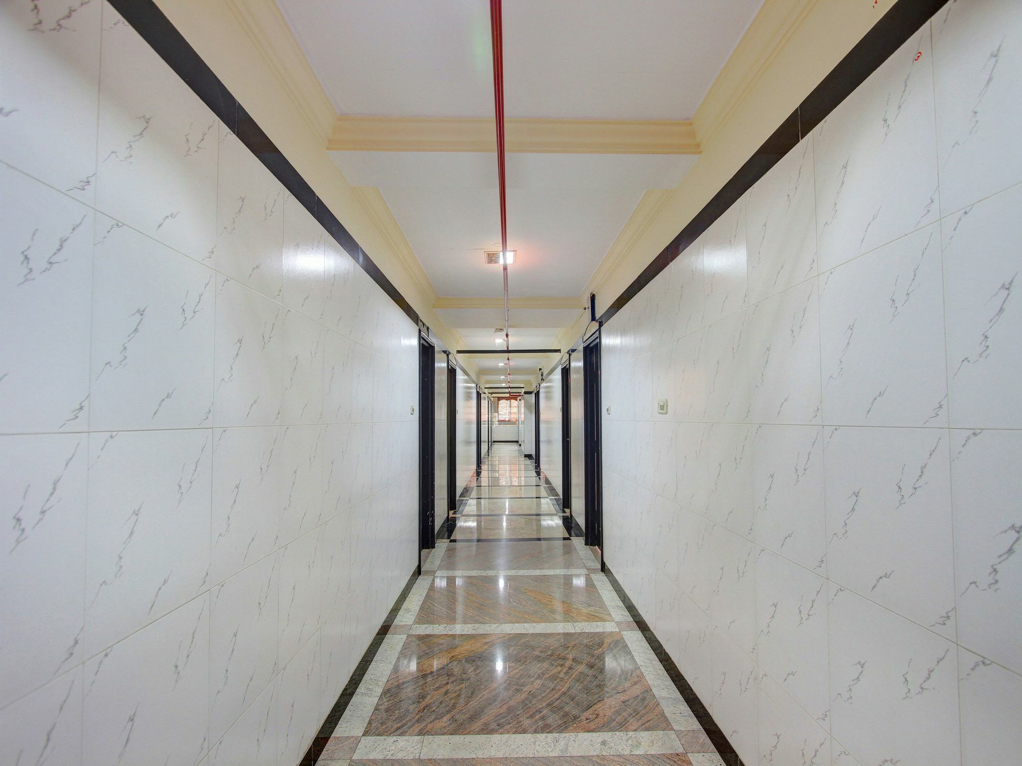 Oyo 12985 Sabharwal Viceroy Hotel Bangalore Luaran gambar